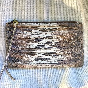 HOBO Waver wallet / wristlet in Lizard Print